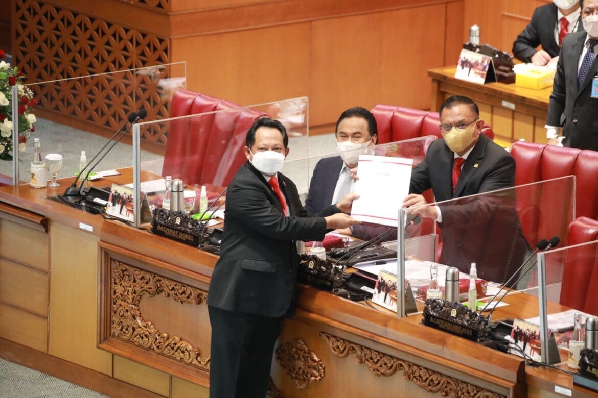Tujuh RUU Provinsi Disahkan di Paripurna DPR, Mendagri Apresiasi Semua Pihak