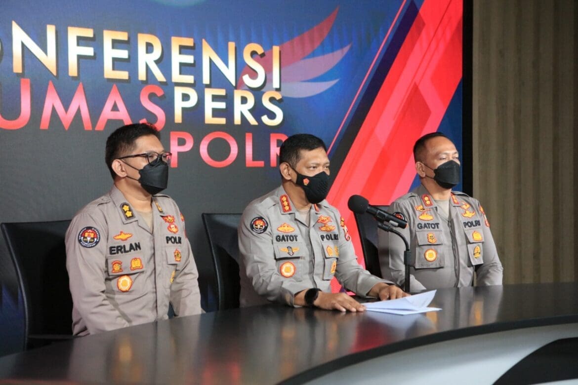 Bareskrim Polri Resmi Sita Mobil Tesla Hingga Akun YouTube Indra Kenz