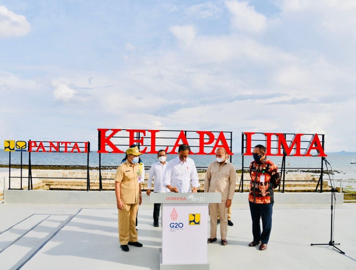 Resmikan Penataan Kawasan Kota Kupang, Presiden: Pengunjung Makin Nyaman Datang ke NTT