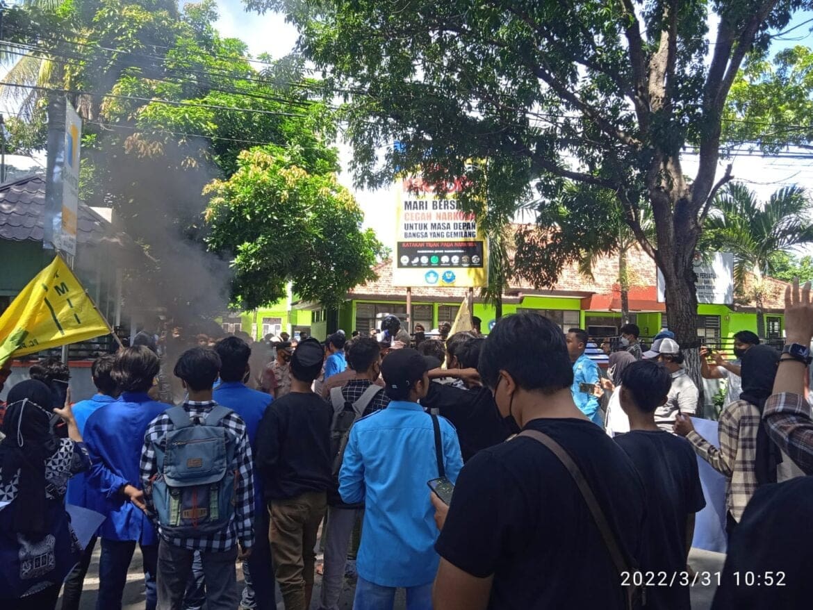 Kadis Dikbud Lombok Timur Akui BOS Sekolah Digunakan Diklat Wasit Sepak Bola