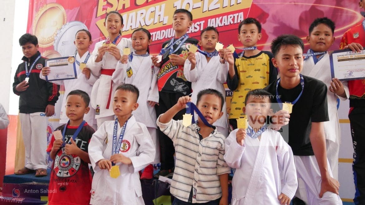 Karateka Muratara Rebut 20 Emas di Kejuaraan Karate Tingkat Internasional Esa Unggul Cup