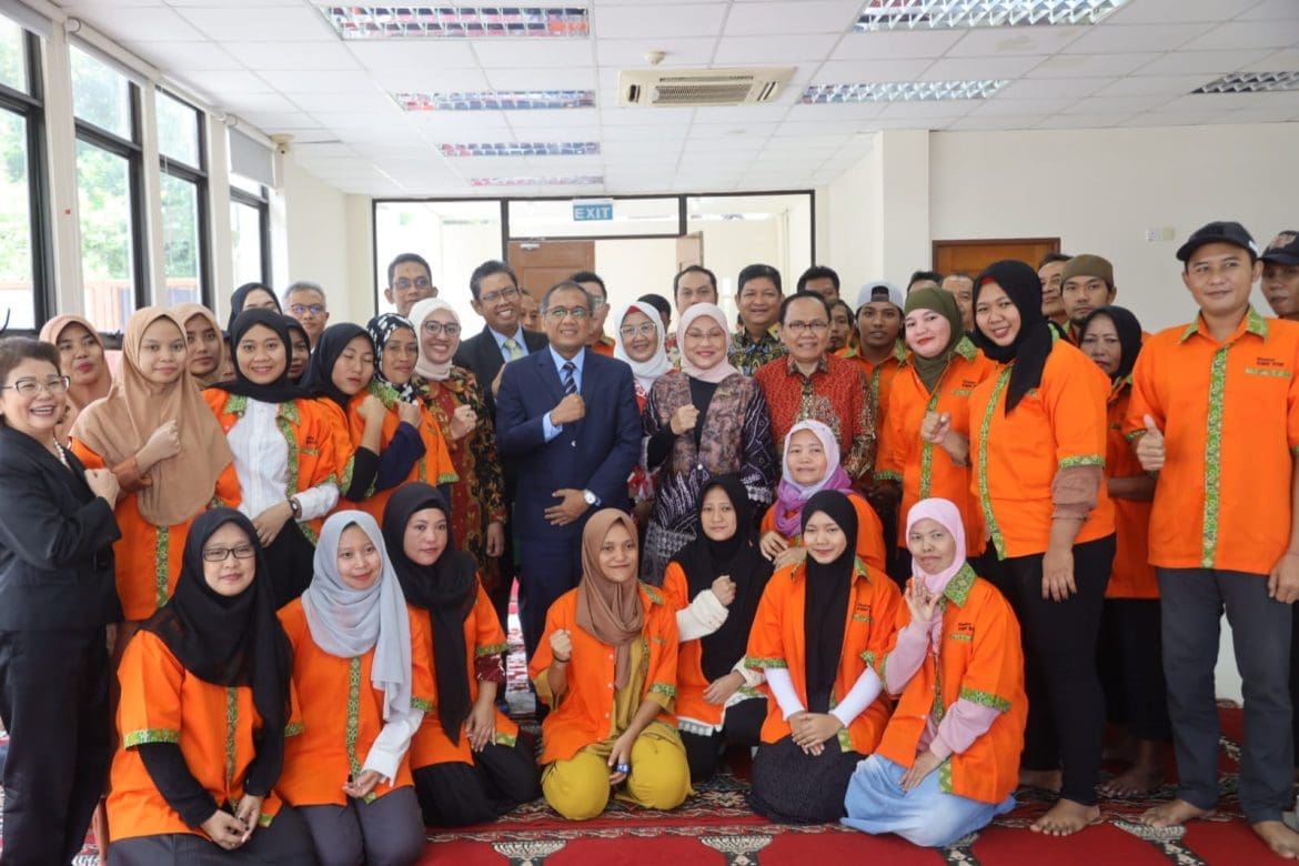 Menaker Imbau Pekerja Migran Ikuti Prosedur yang Benar agar Terlindungi