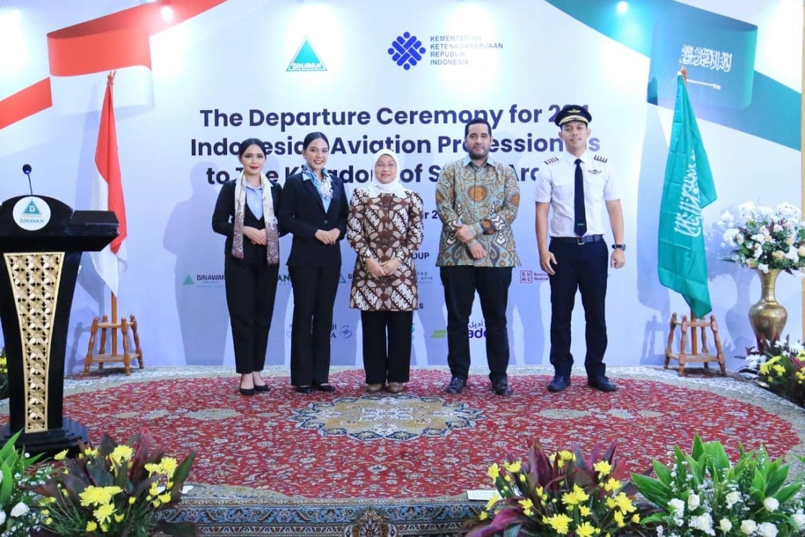Menaker Ida Lepas 224 Cabin Crew ke Arab Saudi