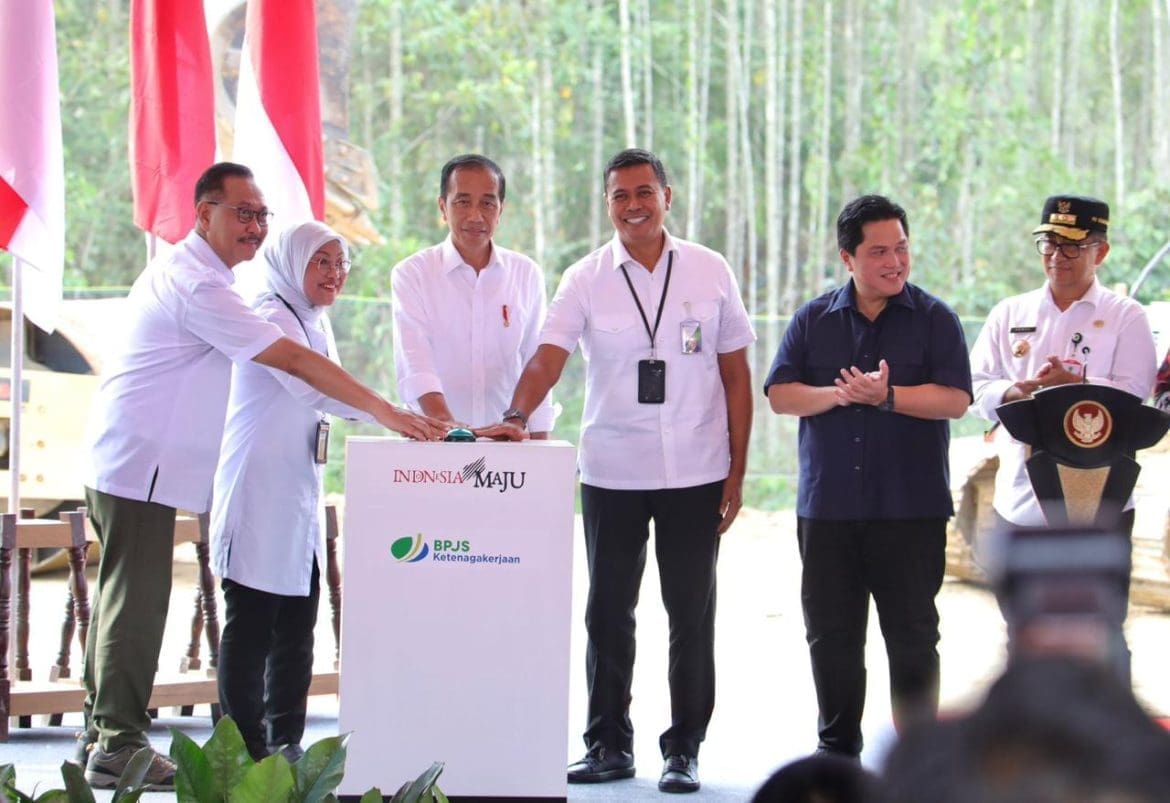Menaker Dampingi Presiden Lakukan Groundbreaking Kantor BPJS Ketenagakerjaan di IKN