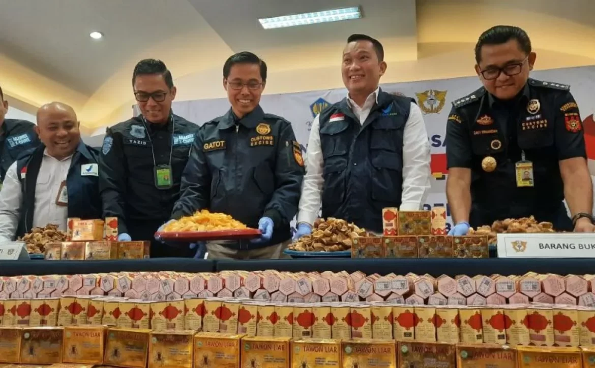Bea Cukai Soetta Gagalkan Penyelundupan Sisik Trenggiling dan Obat Ilegal