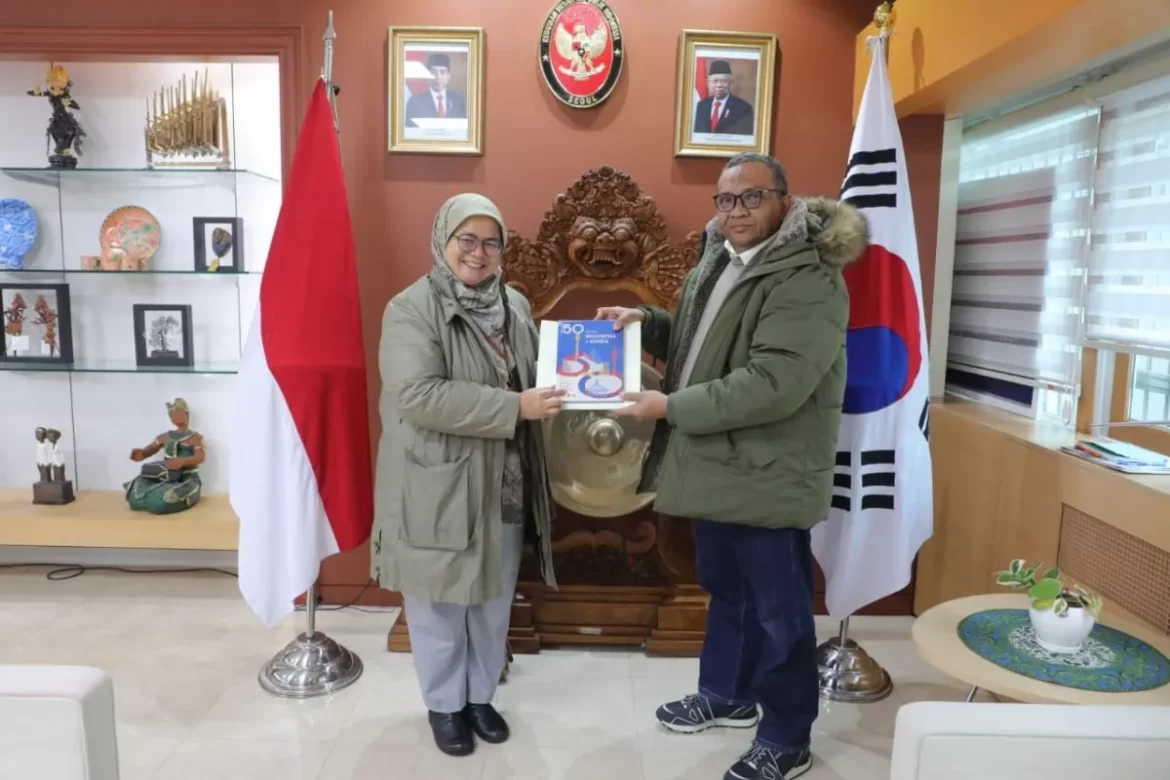 Wamenaker Temui Dubes RI di Korea Bahas Perluasan Kesempatan Kerja