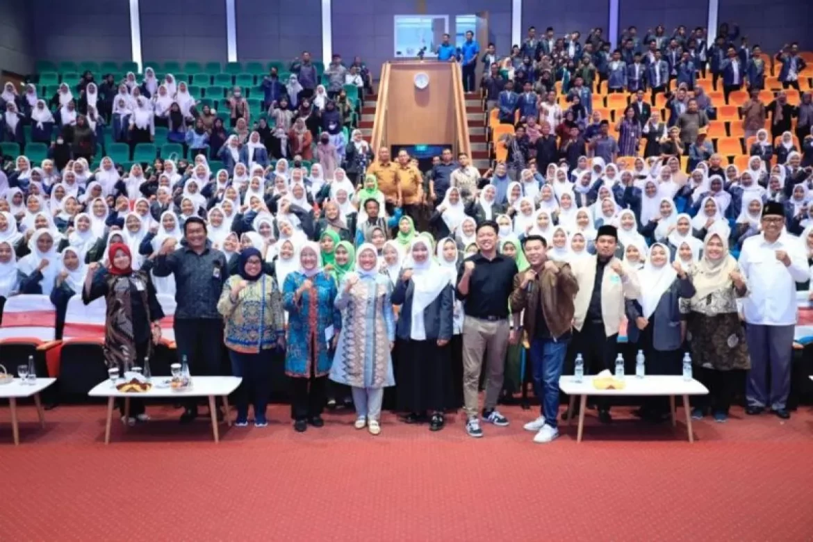 Menaker Ajak Generasi Z Tingkatkan "Softskills" Dan Berpikir Kreatif