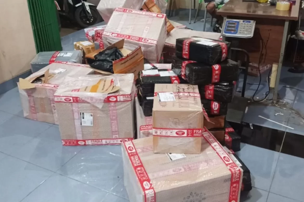 Bea Cukai Kudus Gagalkan Pengiriman Rokok Ilegal Via Jasa Kirim Barang
