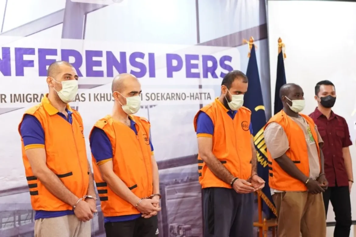 Empat WNA Pengguna Paspor Palsu Diamankan Imigrasi Soetta