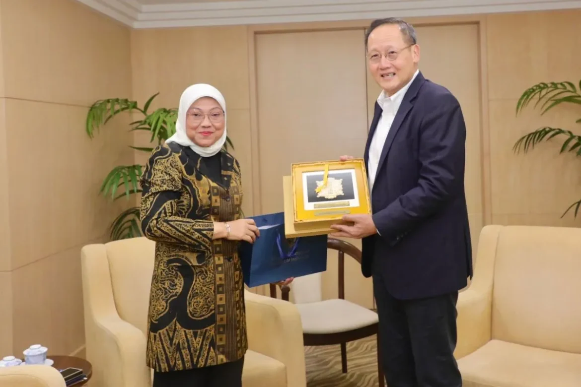 Menaker Ingin PMI Perawat Terus Berkesempatan Bekerja di Singapura