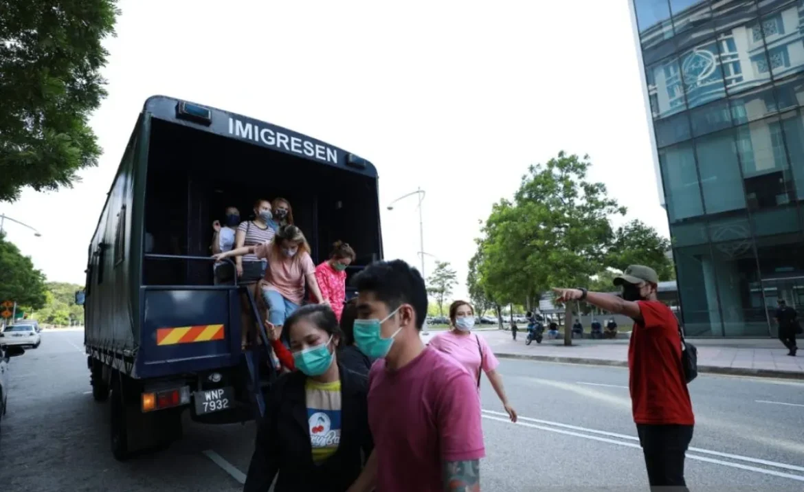 Sebanyak 130 WNI Ditahan Imigrasi Malaysia