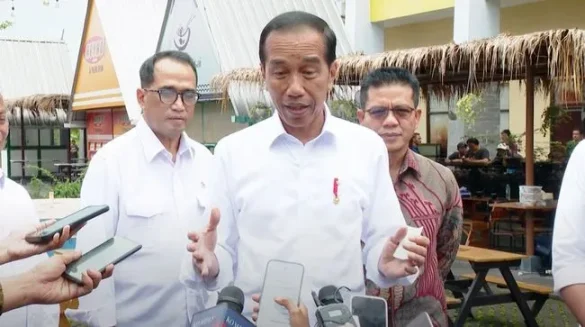 Jokowi Ungkap Alasan Tunjuk Tito Jadi Plt Menko Polhukam