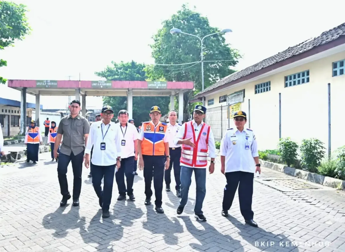 Menhub Tinjau Terminal Giwangan Yogyakarta