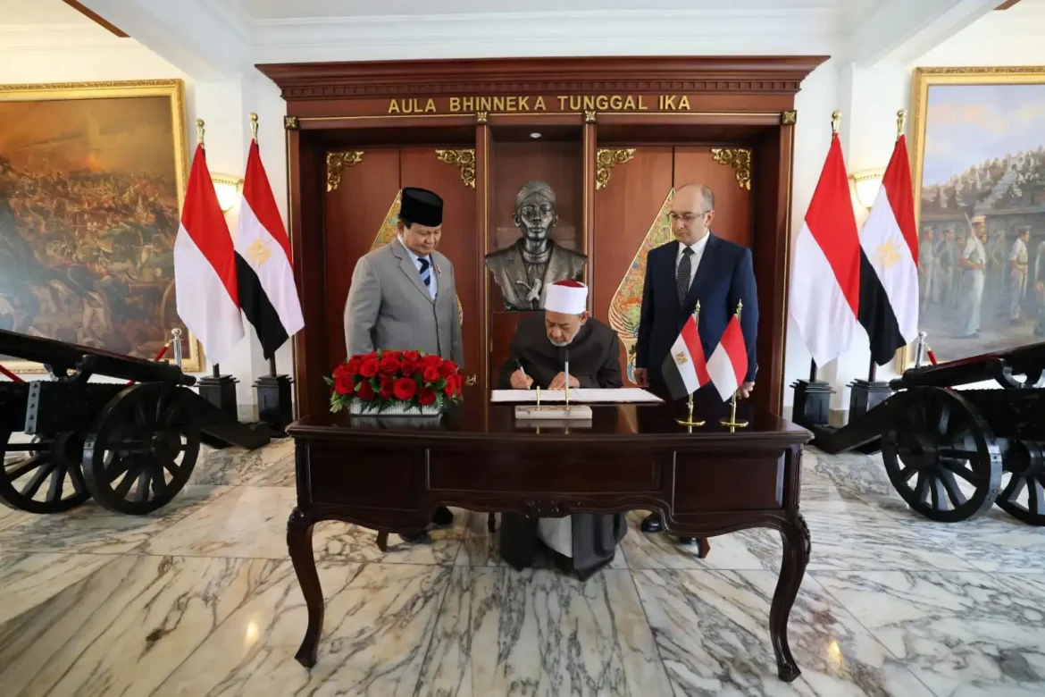 Menhan Prabowo Sambut Grand Syekh Al Azhar Prof. Ahmed di Kemhan