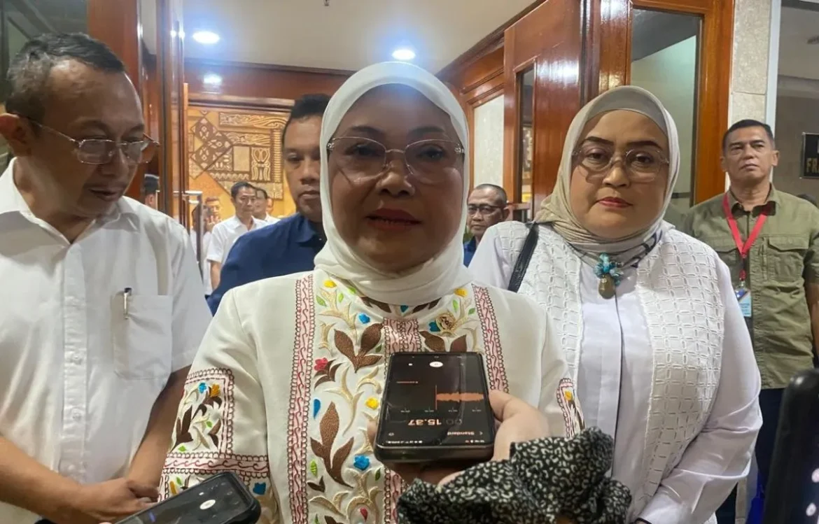 Menaker optimistis tingkat pengangguran kembali turun pada 2025