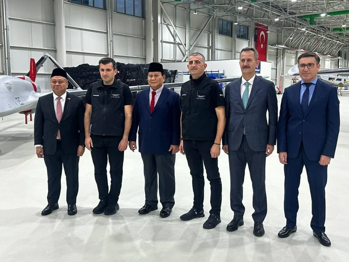 Prabowo cek pesawat tempur nirawak Turki di Bayraktar Istanbul