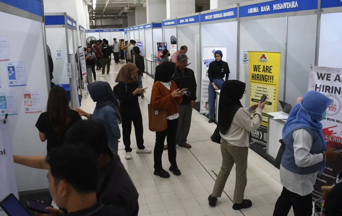 Kemnaker imbau masyarakat lebih waspada dengan penipuan lowongan kerja