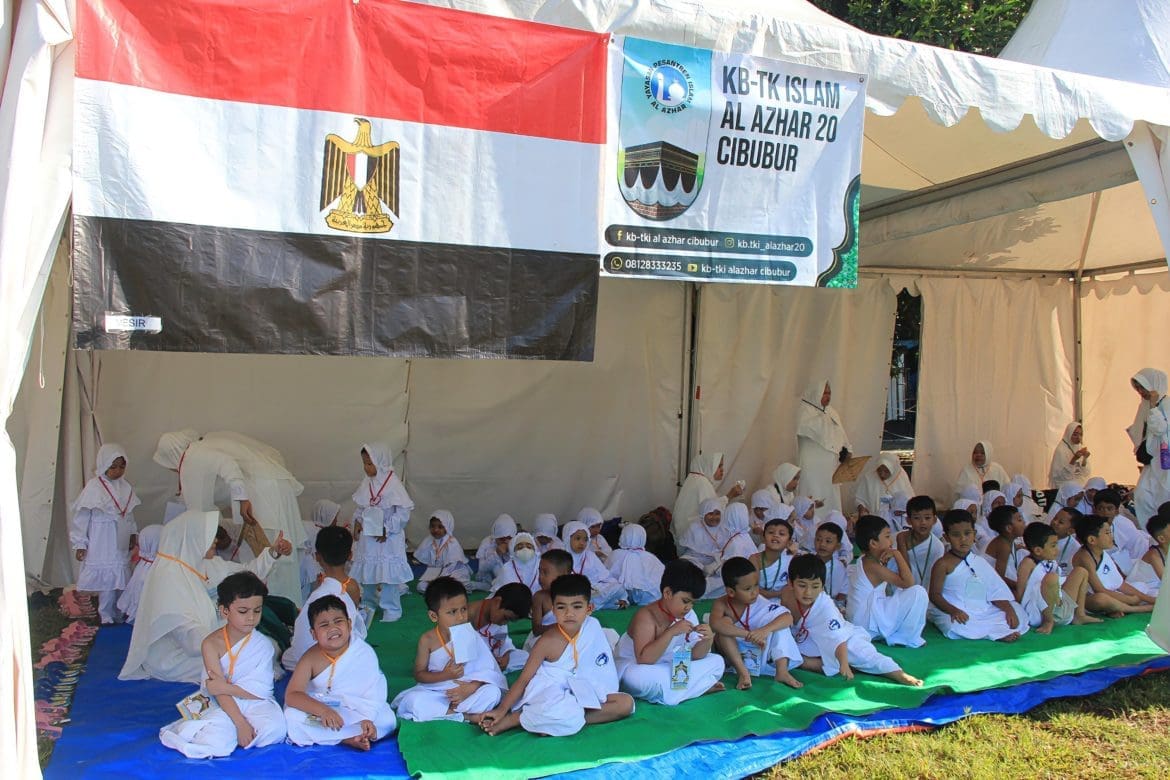 Foto : Tenda Taman Kanak-Kanak Islam Al Azhar 20 Cibubur, Jakarta Timur (dok.VOICEIndonesia.co)