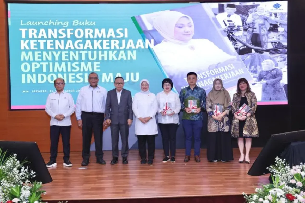 Menaker Ida luncurkan buku hasil capaian kinerja