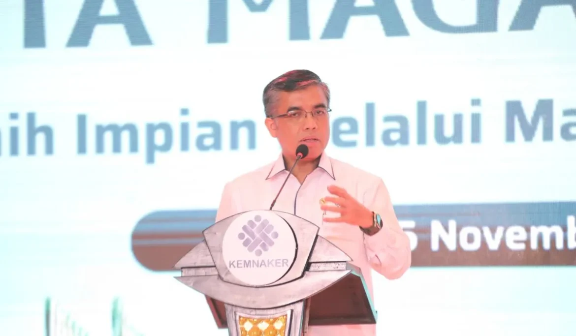 Menaker Sambut Baik Putusan MK Terkait Uji Materi UU Nomor 18 Tahun 2017