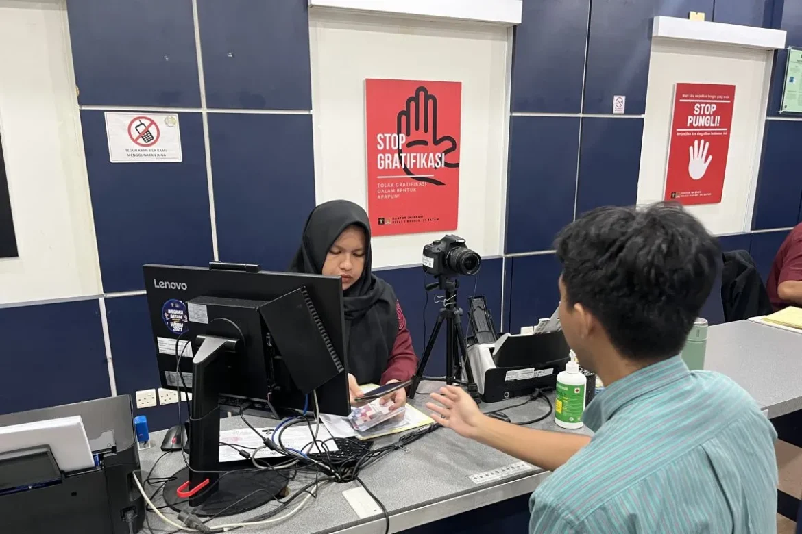 Imigrasi Batam tunda keberangkatan 767 orang diduga PMI ilegal