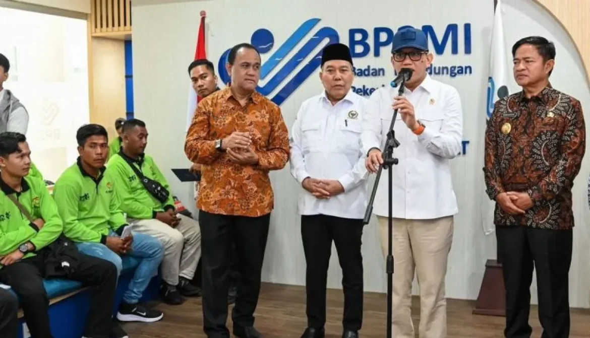 Menteri PPMI resmikan ruang tunggu PMI di Bizam NTB