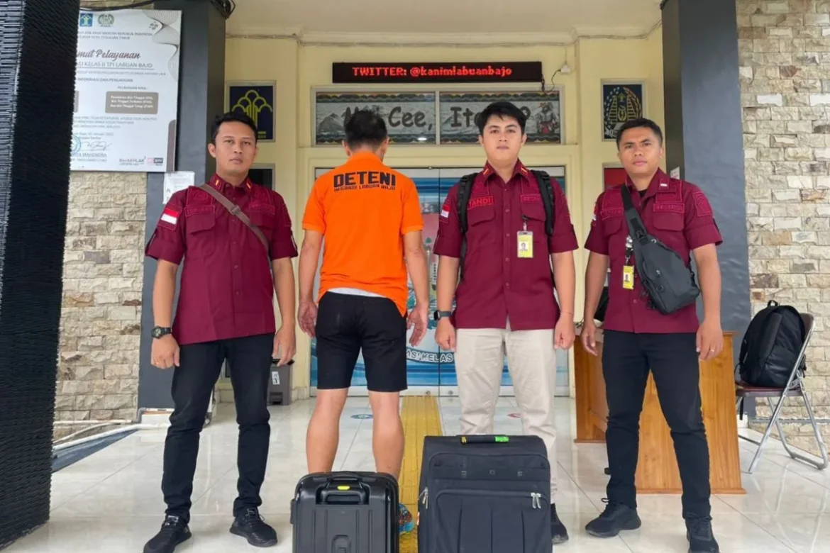 Kantor Imigrasi Labuan Bajo deportasi lima WNA pada tahun 2024