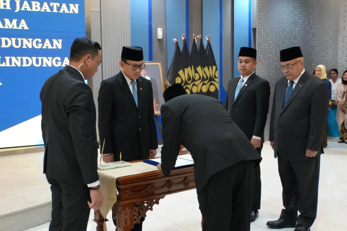 Menteri Karding Lantik 32 Pejabat Esselon II KP2MI