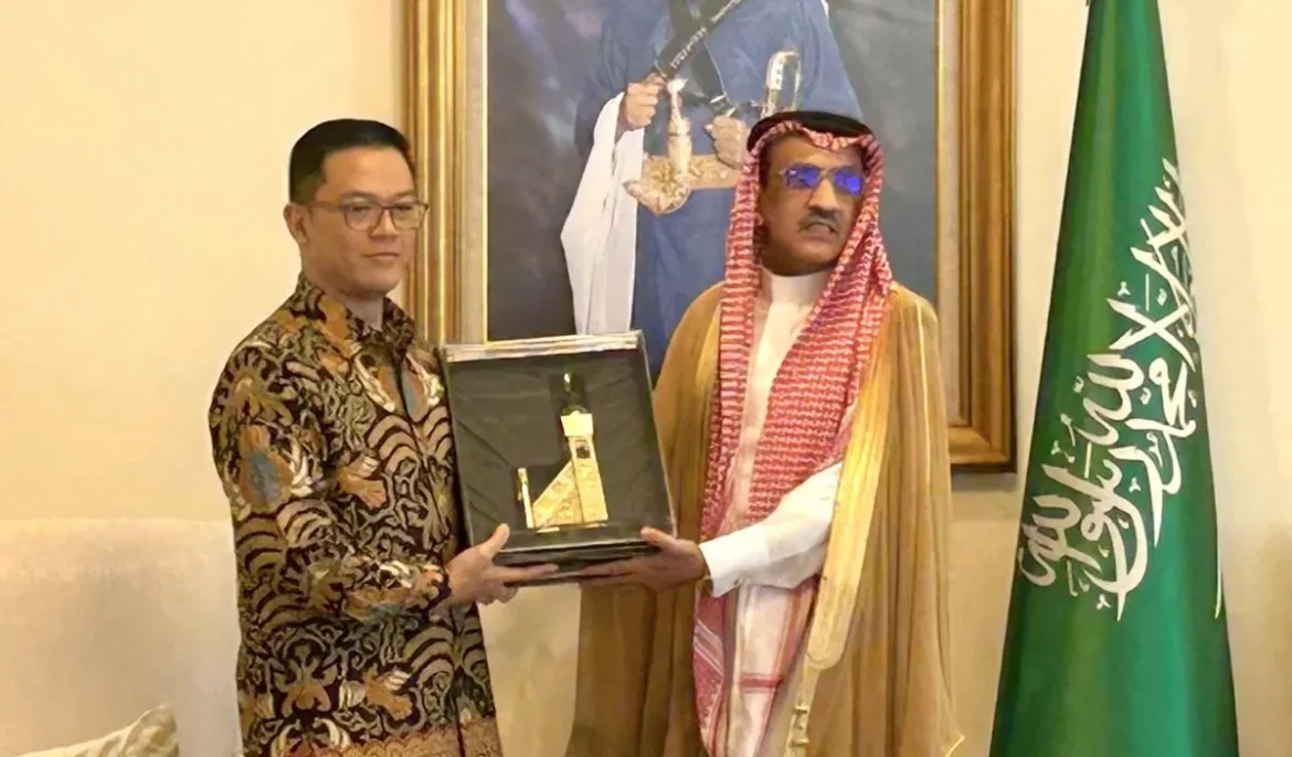 Menlu pantau proses perekrutan demi lindungi pekerja migran