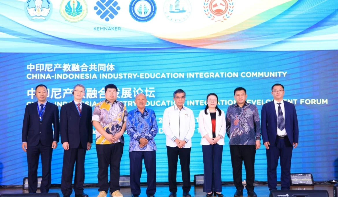 Menaker Apresiasi Peluncuran Komunitas Industri-Pendidikan Indonesia-Tiongkok