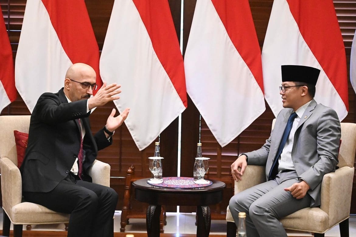 Menlu RI dan Duta Besar Tajikistan Bahas Peningkatan Kerja Sama