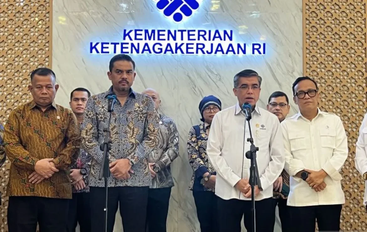Menaker-Menteri UMKM Tingkatkan Kompetensi 10 Ribu Usaha Mikro Kecil