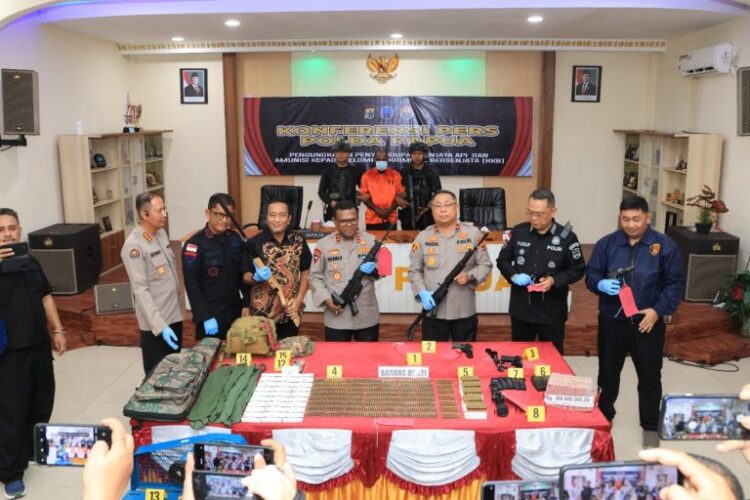 Satgas Ops Damai Cartenz-2025 Gagalkan Penyelundupan Senjata ke KKB 