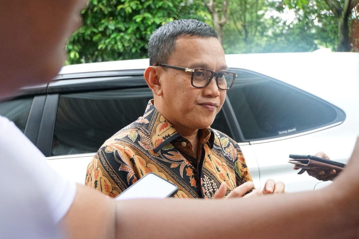 Menteri Karding Puji Pekerja Migran Sugianto Atas Aksi Heroiknya