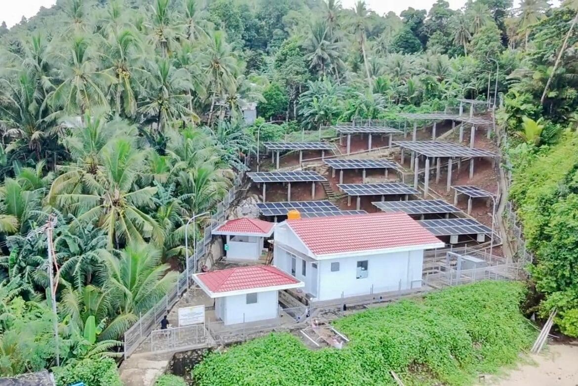 Foto : Pembangkit Listrik Tenaga Surya (PLTS) di Kabupaten Kepulauan Sangihe, Sulawesi Utara (dok.Ist)