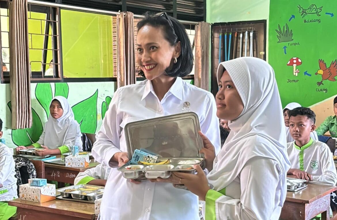 Foto: wakil Menteri Pelindungan Pekerja Migran Indonesia Christina Aryani. (dok./old.voiceindonesia.co/kp2mi)