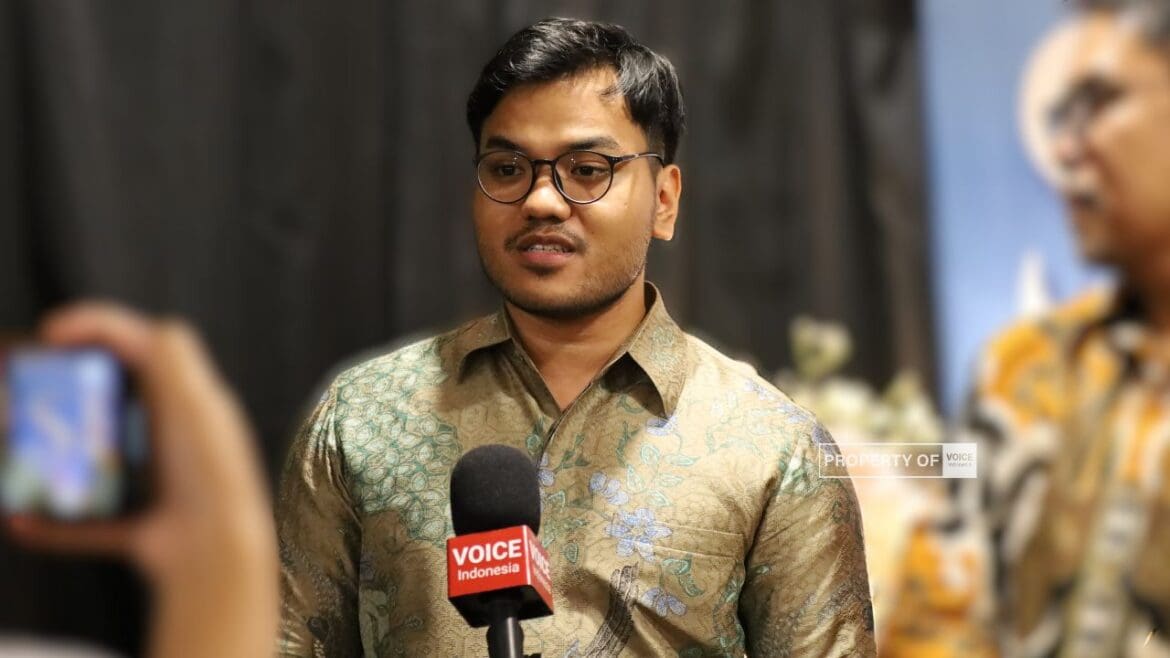 Foto: Rivaldo, perwakilan SPPI saat Seminar memperingati Hari Minggu Migran Sedunia,yang diselenggarakan oleh lembaga sosial Stella Maris Batam yang bertema “Berjalan dan Merawat Harapan Bersama Migran, Pelaut, dan Keluarganya.” Acara yang diselenggarakan pada Minggu (21/9/2025) di Ballroom Pacific Hotel.(dok.old.voiceindonesia.co/as)
