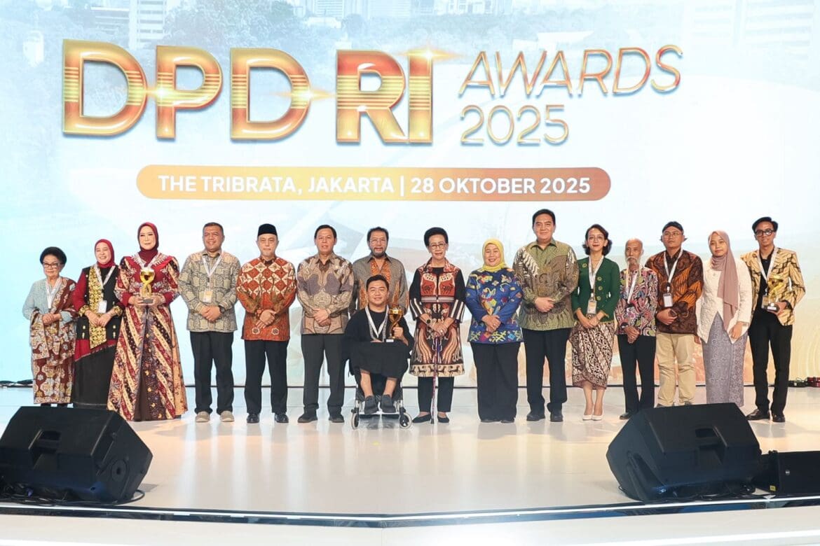 DPD RI Award 2025. Foto: Humas DPD RI/VOICEINDONESIA.CO