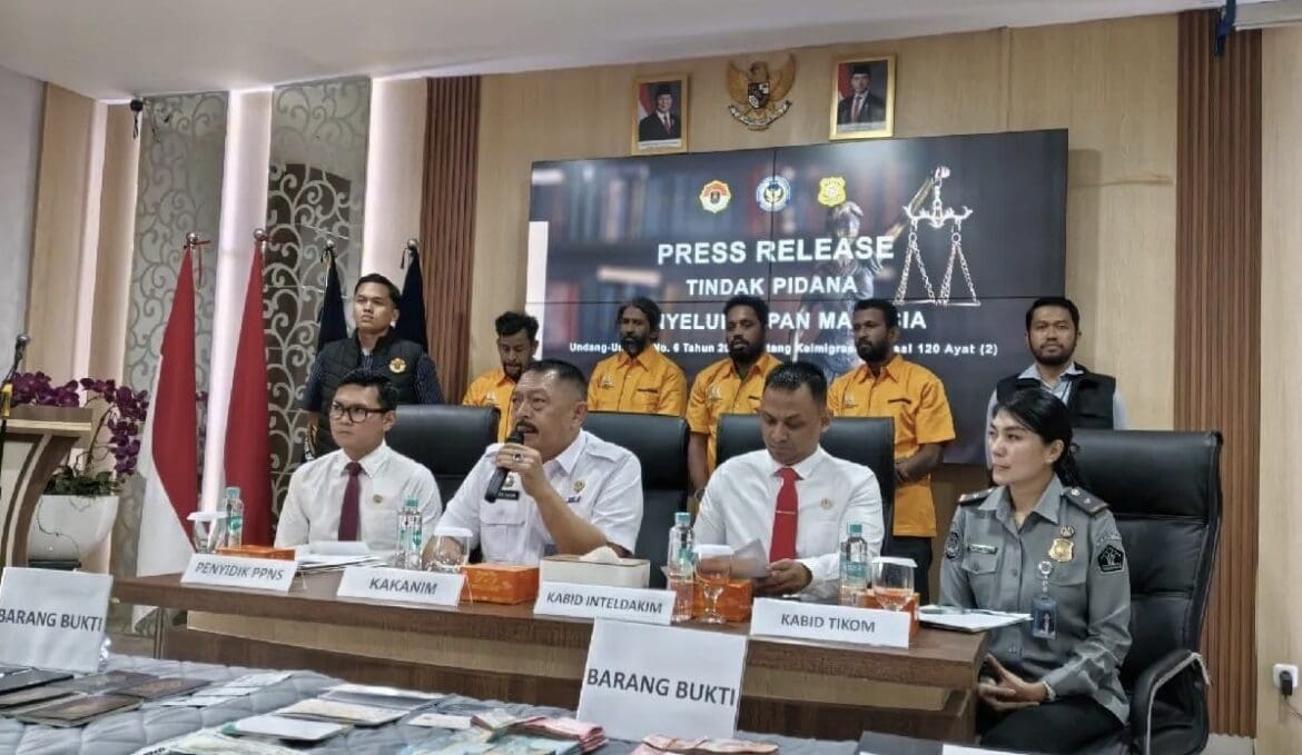 Foto: Imigrasi Kelas I Khusus TPI Medan, Sumatera Utara tangkap WNA asal Sri Lanka. (dok./old.voiceindonesia.co/ist)