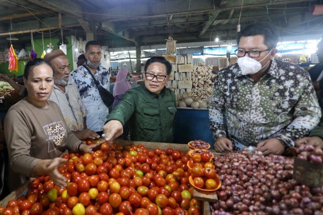 Gus Muhaimin Minta Pemerintah Lanjutkan Intervensi Harga Minyak Goreng Gus Muhaimin Minta Pemerintah Lanjutkan Intervensi Harga Minyak Goreng