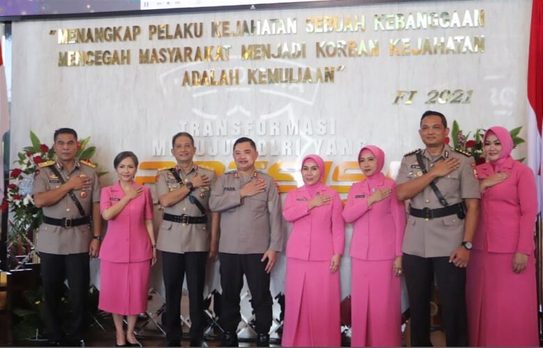 Kapolda Irjen Fadil Imran Pimpin Sertijab 2 PJU PMJ dan 3 Kapolres Kapolda Irjen Fadil Imran Pimpin Sertijab 2 PJU PMJ dan 3 Kapolres