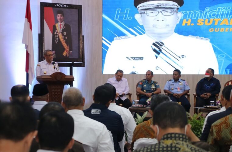 Gubernur Kalbar Kuatkan Koordinasi data PMI Untuk Meningkatkan Kemampuan Pekerja Gubernur Kalbar Kuatkan Koordinasi data PMI Untuk Meningkatkan Kemampuan Pekerja
