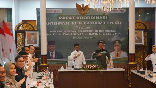 Cegah Dampak El Nino, Mentan Siapkan 6 Provinsi Penyangga Pasokan Pangan Nasional Cegah Dampak El Nino, Mentan Siapkan 6 Provinsi Penyangga Pasokan Pangan Nasional