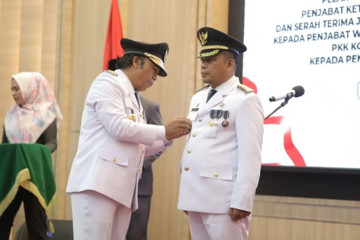 Pejabat Kemendagri Dilantik Jadi Penjabat Wali Kota Tangerang Pejabat Kemendagri Dilantik Jadi Penjabat Wali Kota Tangerang