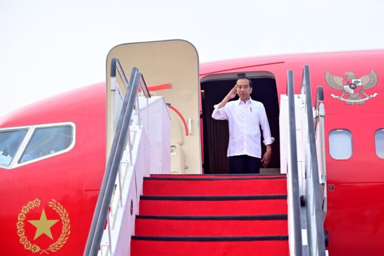 Bertolak ke Sulawesi Utara, Jokowi Resmikan Satria-1 Bertolak ke Sulawesi Utara, Jokowi Resmikan Satria-1