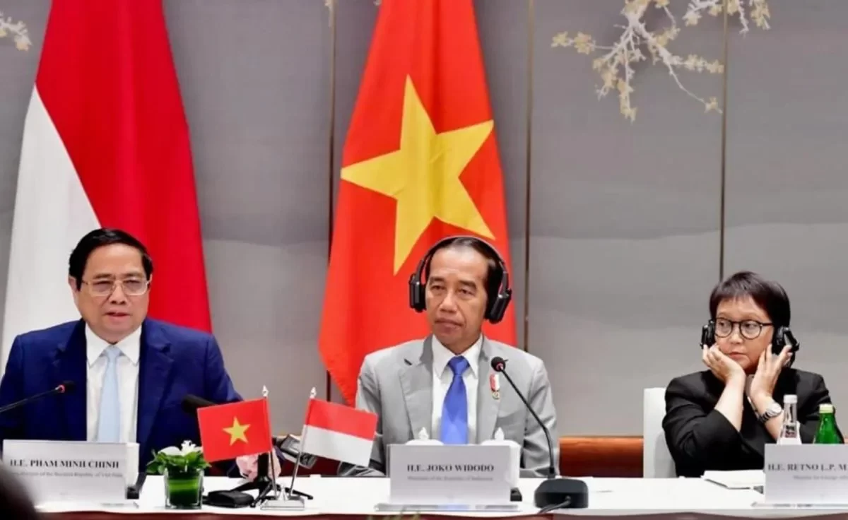 Jokowi Ajak Pengusaha Vietnam Investasi di IKN Jokowi Ajak Pengusaha Vietnam Investasi di IKN