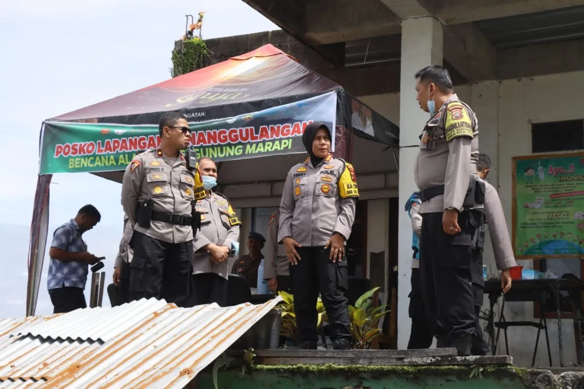 Polresta Bukittinggi Bantu Logistik Mitigasi Bencana Gunung Merapi Polresta Bukittinggi Bantu Logistik Mitigasi Bencana Gunung Merapi