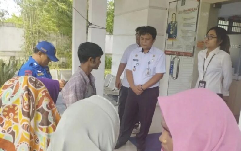 Polisi Amankan 17 Pengungsi Rohingya di Dumai Polisi Amankan 17 Pengungsi Rohingya di Dumai