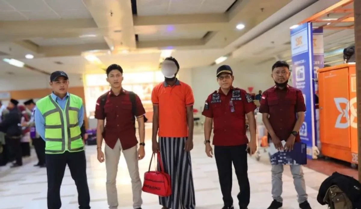 Rudenim Makassar Deportasi Pesepakbola Tarkam Asal Nigeria Rudenim Makassar Deportasi Pesepakbola Tarkam Asal Nigeria