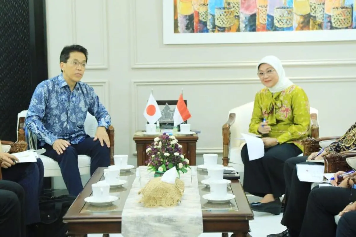 Menaker Bertemu Perwakilan Jepang Bahas Aturan Baru Pekerja Asing Menaker Bertemu Perwakilan Jepang Bahas Aturan Baru Pekerja Asing